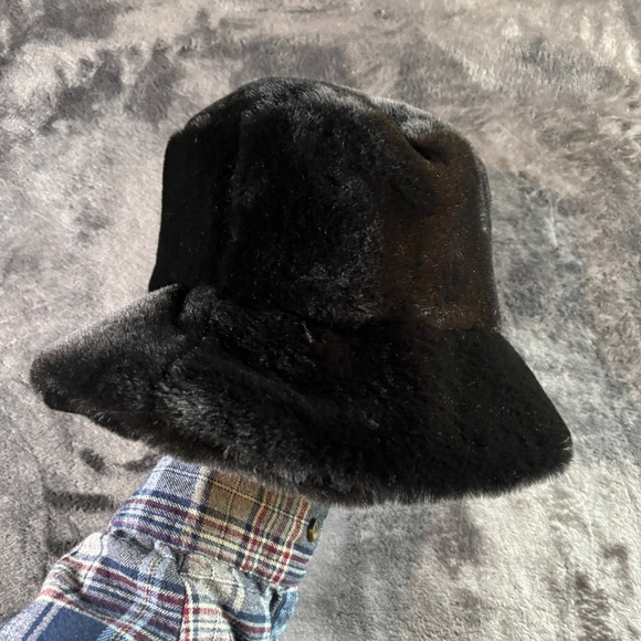 Black Faux Fur Bucket Hat Winter Warm Fluffy Fisherman Cap for Women - Picture 2 of 4